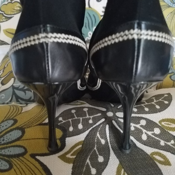 ❤CHRISTIAN DIOR SIGNATURE SUEDE BOOTS - Picture 4 of 8